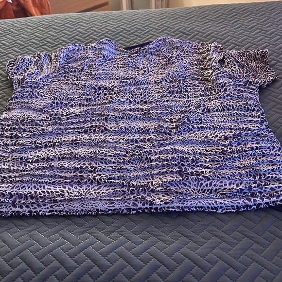 Jaclyn Smith Purple and White Top - Picture 7 of 10